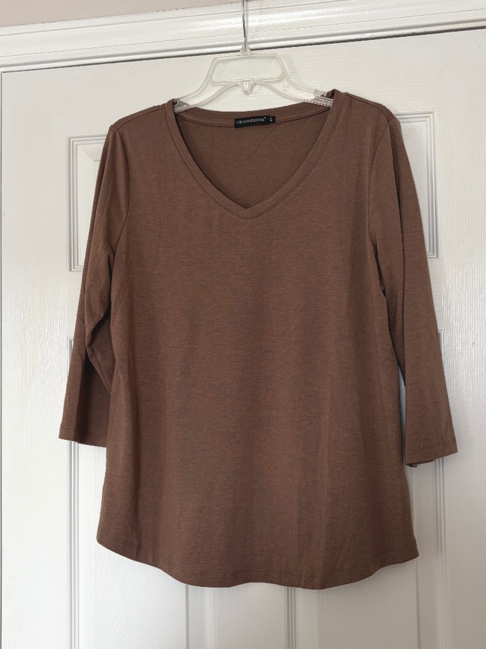 Like New Mocha Brown V-Neck 3/4 Sleeve Shirt Size Large Orandesigne